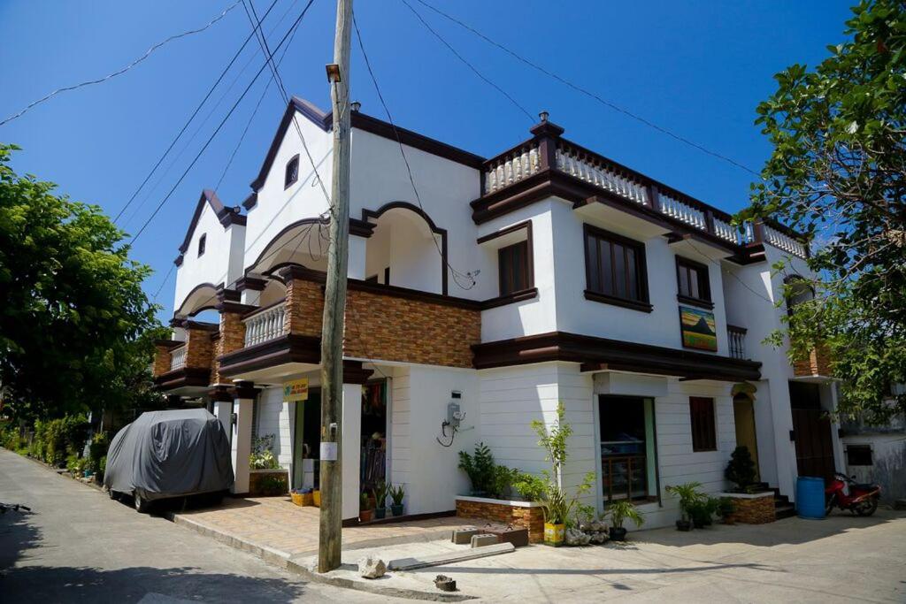 Florabells Iraya Guest House - Batanes Basco Buitenkant foto