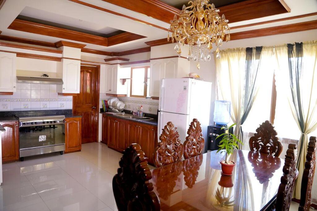 Florabells Iraya Guest House - Batanes Basco Buitenkant foto