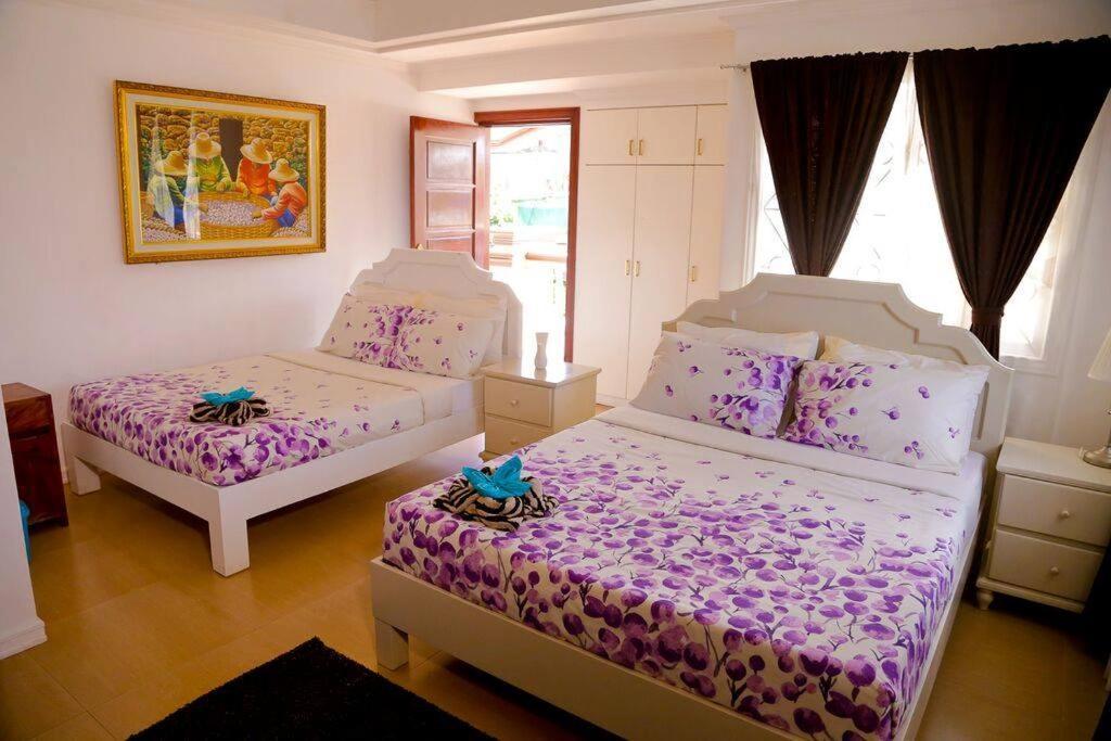 Florabells Iraya Guest House - Batanes Basco Buitenkant foto