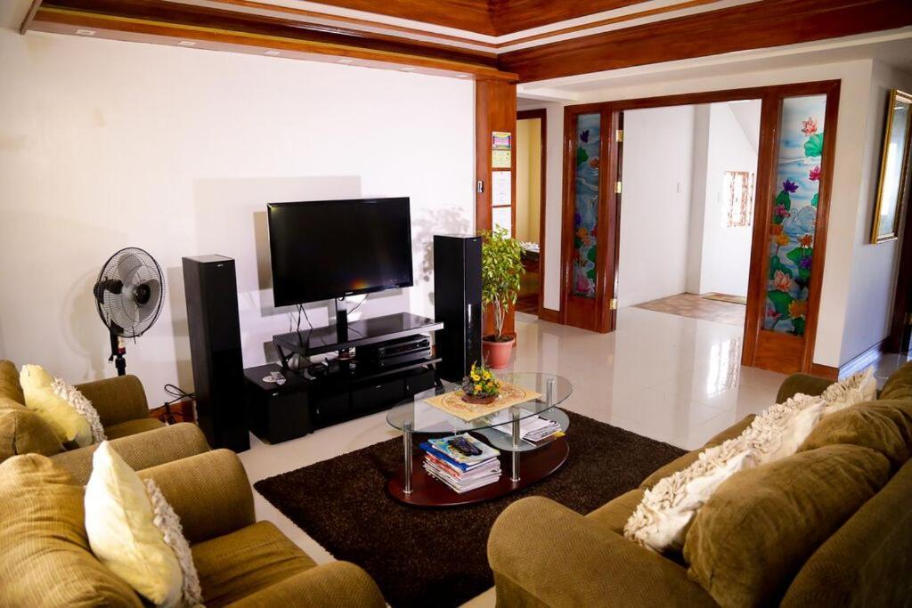 Florabells Iraya Guest House - Batanes Basco Buitenkant foto